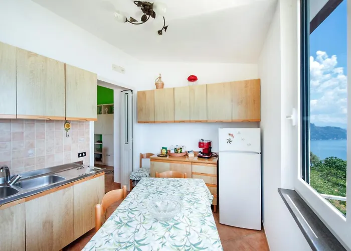 בית נופש Casa Deva Coast, With Private Garden Overlooking The Sea