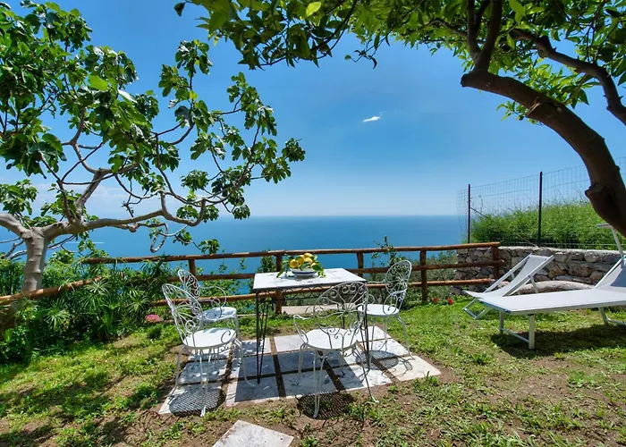Casa Deva Coast, With Private Garden Overlooking The Sea Feriehus